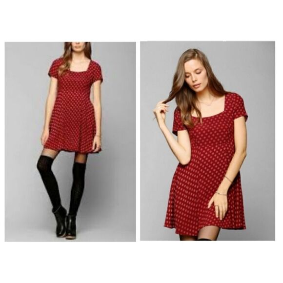 Urban Outfitters Kimchi Blue As Seen on TV Red Dot Mini Skater Dress S - Picture 1 of 12